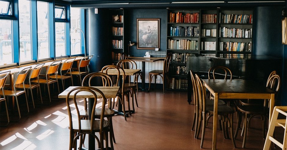 Howling Wolf Artisan Bakery & Café